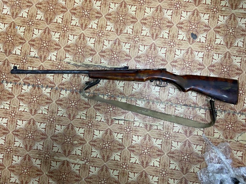 В Ельниковском районе в дачном доме жителя Сарова полицейские обнаружили незаконно хранящиеся охотничью винтовку и 73 патрона